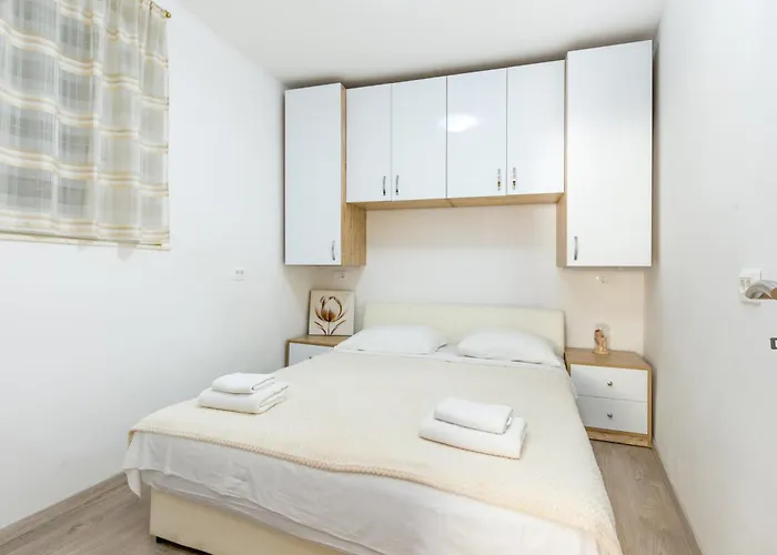 Lägenhet With Wifi - 24915